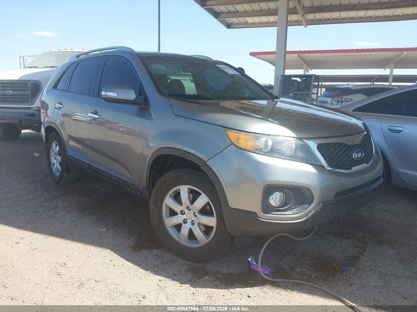 2013 Kia Sorento VIN 5XYKT3A60DG393342 IAAI salvage auction — NORMAL WEAR, Clear (Arizona), sold $25 on 2026-07-28 (photo 1)