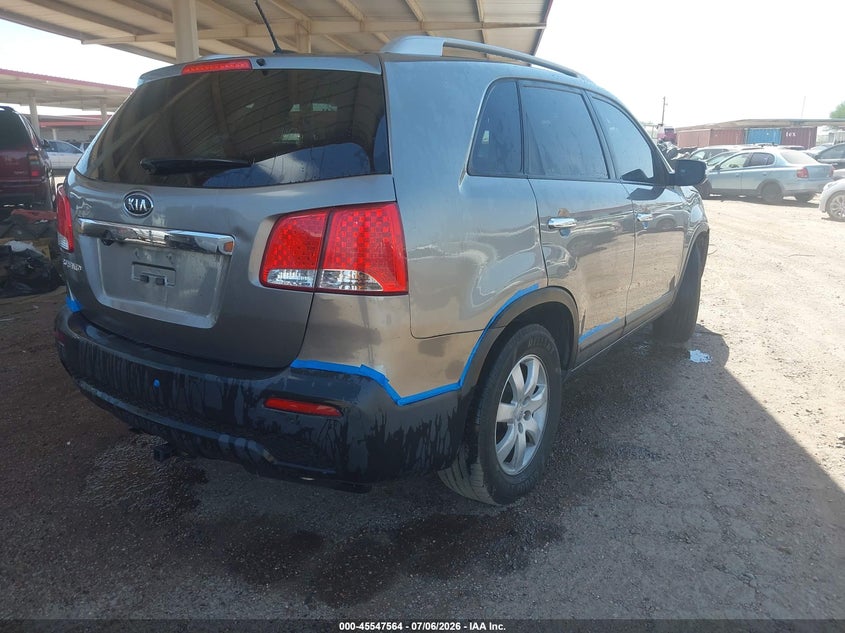 2013 Kia Sorento VIN 5XYKT3A60DG393342 IAAI salvage auction — NORMAL WEAR, Clear (Arizona), sold $25 on 2026-07-28 (photo 4)