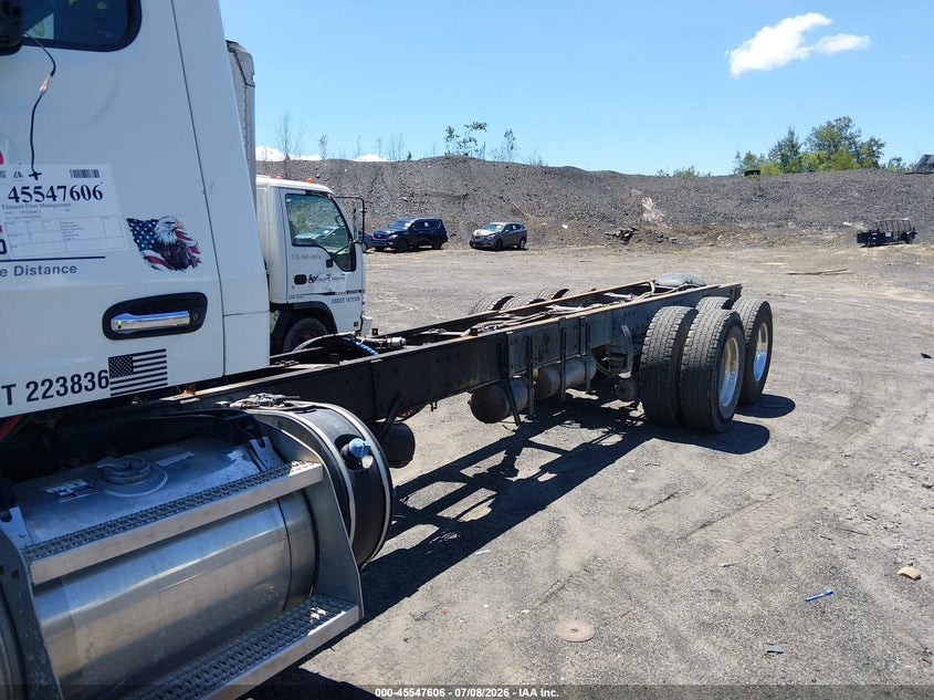2019 Peterbilt 567 VIN 1NPCL70X4KD497004 IAAI salvage auction — Unknown, Clear (Florida), sold $9,900 on 2026-07-21 (photo 6)