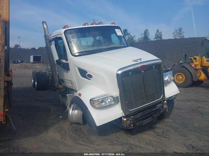 2019 Peterbilt 567 VIN 1NPCL70X4KD497004 IAAI salvage auction — Unknown, Clear (Florida), sold $9,900 on 2026-07-21 (photo 1)