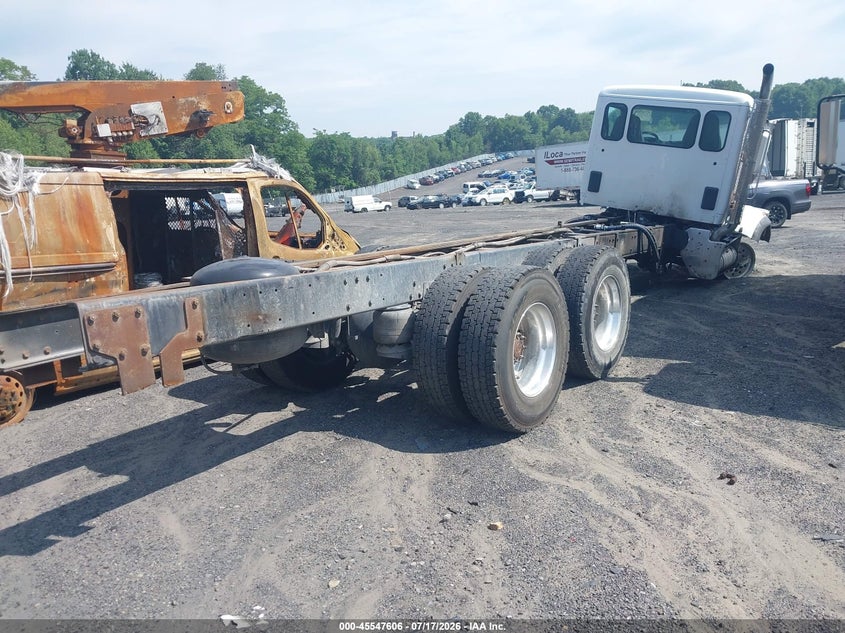 2019 Peterbilt 567 VIN 1NPCL70X4KD497004 IAAI salvage auction — Unknown, Clear (Florida), sold $9,900 on 2026-07-21 (photo 4)