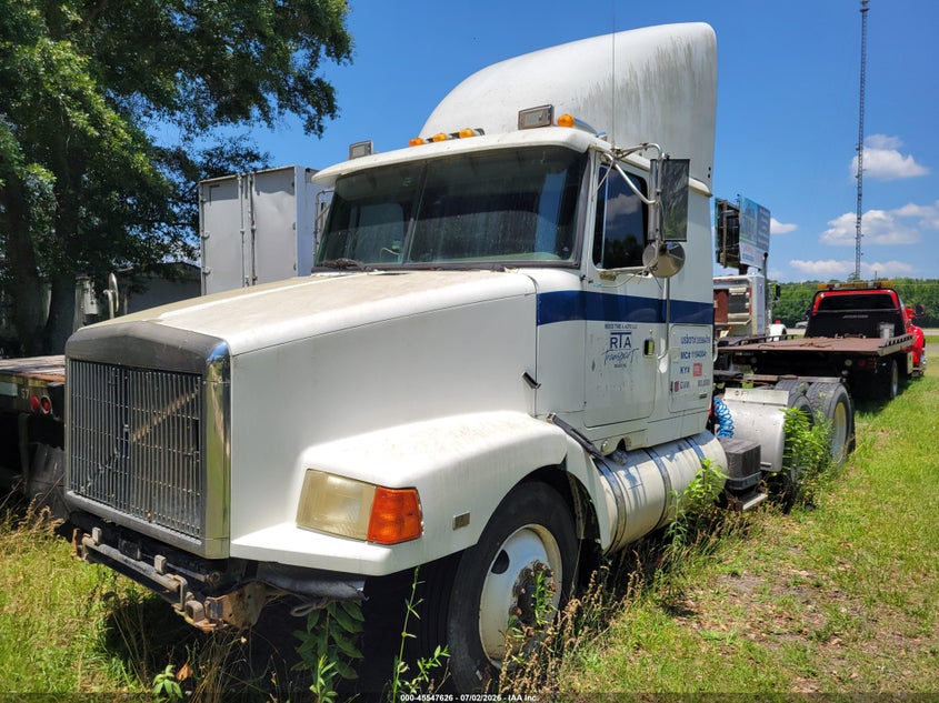 1995 White/gmc Aero VIN 4V1WDBJG6SN696053 — IAAI salvage auction photo
