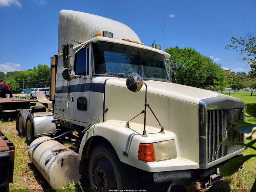 1995 White/gmc Aero VIN 4V1WDBJG6SN696053 IAAI salvage auction — NORMAL WEAR, Clear-Dealer Only (North Carolina), sold $1,900 on 2026-07-14 (photo 2)