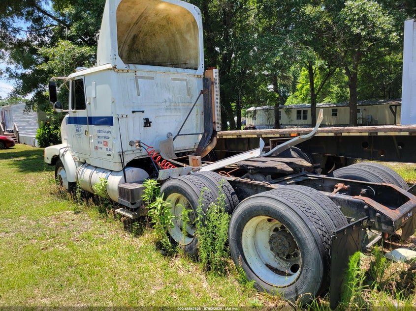 1995 White/gmc Aero VIN 4V1WDBJG6SN696053 IAAI salvage auction — NORMAL WEAR, Clear-Dealer Only (North Carolina), sold $1,900 on 2026-07-14 (photo 3)