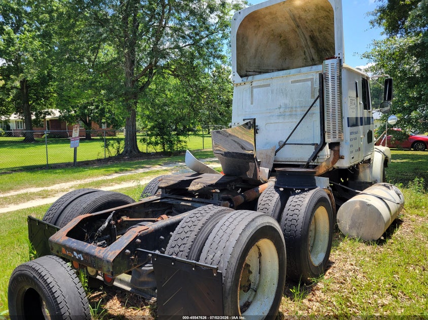 1995 White/gmc Aero VIN 4V1WDBJG6SN696053 IAAI salvage auction — NORMAL WEAR, Clear-Dealer Only (North Carolina), sold $1,900 on 2026-07-14 (photo 4)