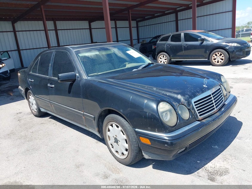 1999 Mercedes-benz E-class VIN WDBJF65H4XA833887 IAAI salvage auction — FRONT END, Clear (Florida), sold $425 on 2026-07-22 (photo 1)