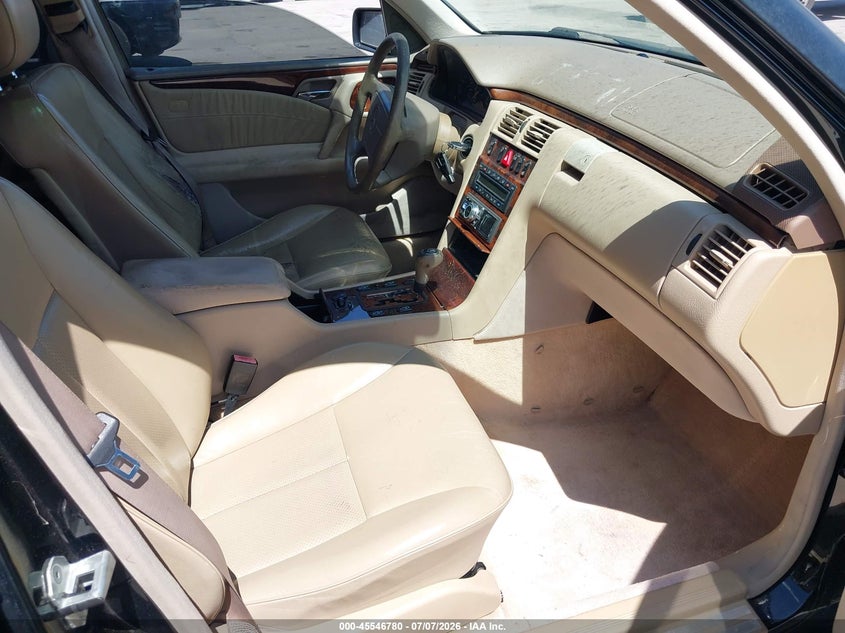 1999 Mercedes-benz E-class VIN WDBJF65H4XA833887 IAAI salvage auction — FRONT END, Clear (Florida), sold $425 on 2026-07-22 (photo 5)