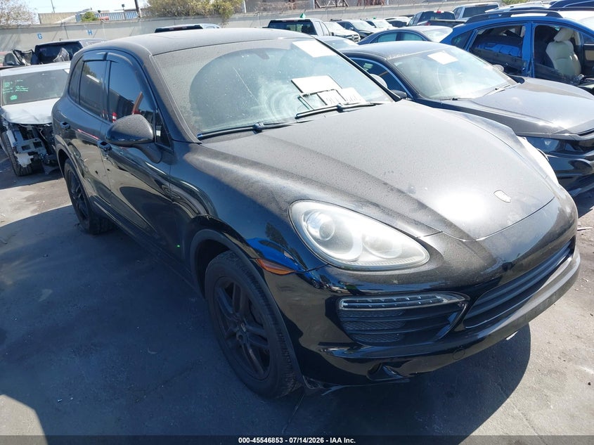 2012 Porsche Cayenne VIN WP1AA2A20CLA12566 IAAI salvage auction — LEFT FRONT, Wait Title, sold $2,600 on 2026-08-19 (photo 1)