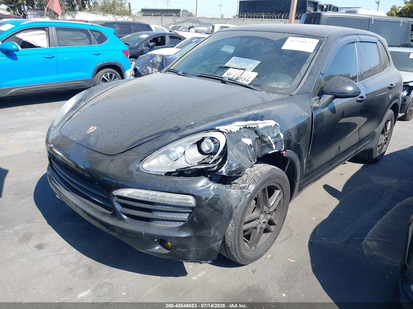 2012 Porsche Cayenne VIN WP1AA2A20CLA12566 IAAI salvage auction — LEFT FRONT, Wait Title, sold $2,600 on 2026-08-19 (photo 2)