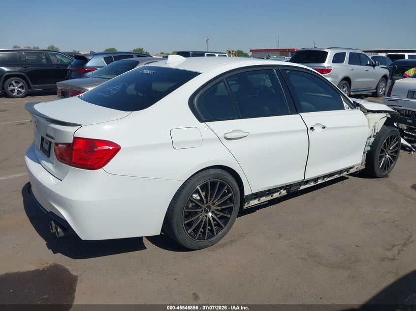 2013 BMW 3er VIN WBA3B9C57DF585744 IAAI salvage auction — SIDE, Salvage (Arizona), sold $2,100 on 2026-07-15 (photo 4)