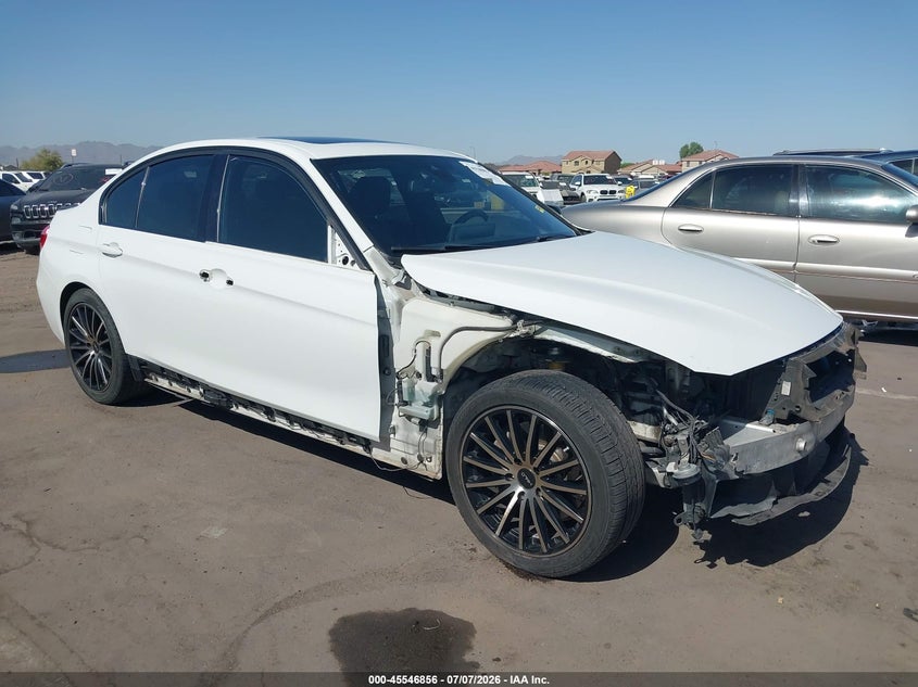 2013 BMW 3er VIN WBA3B9C57DF585744 IAAI salvage auction — SIDE, Salvage (Arizona), sold $2,100 on 2026-07-15 (photo 6)