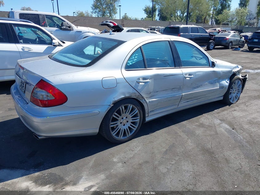2008 Mercedes-benz E-class VIN WDBUF56X58B358291 IAAI salvage auction — RIGHT SIDE, Salvage Certificate (California), sold $450 on 2026-08-28 (photo 4)