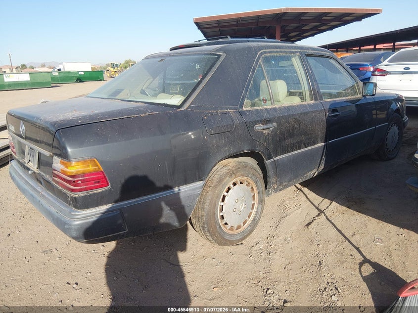 1990 Mercedes-benz 300 VIN WDBEA30D5LB259176 IAAI salvage auction — NORMAL WEAR, Clear-Dealer Only (Arizona), sold $600 on 2026-07-28 (photo 4)
