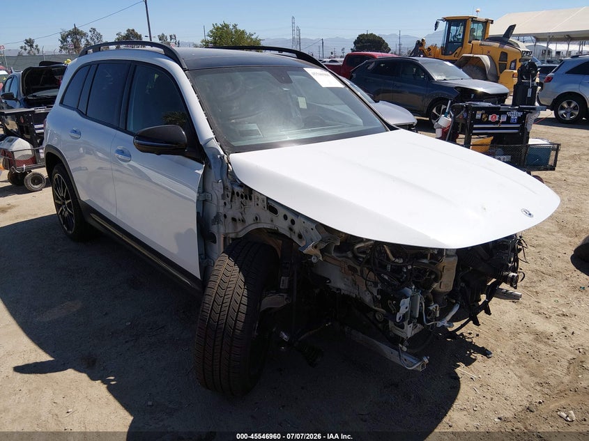 2022 Mercedes-benz Glb VIN W1N4M4HB3NW201987 IAAI salvage auction — RIGHT FRONT, Salvage (California), sold $10,200 on 2026-07-29 (photo 1)