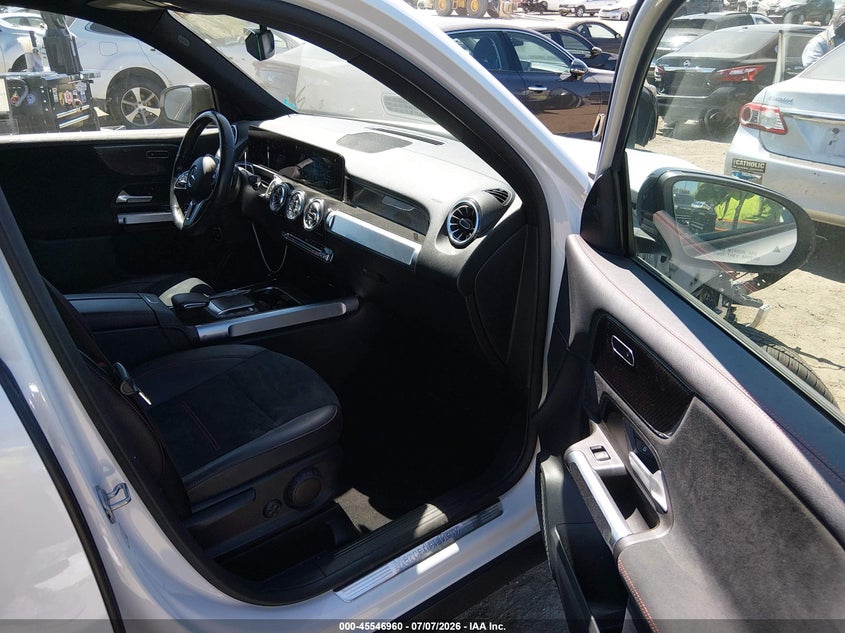 2022 Mercedes-benz Glb VIN W1N4M4HB3NW201987 IAAI salvage auction — RIGHT FRONT, Salvage (California), sold $10,200 on 2026-07-29 (photo 5)