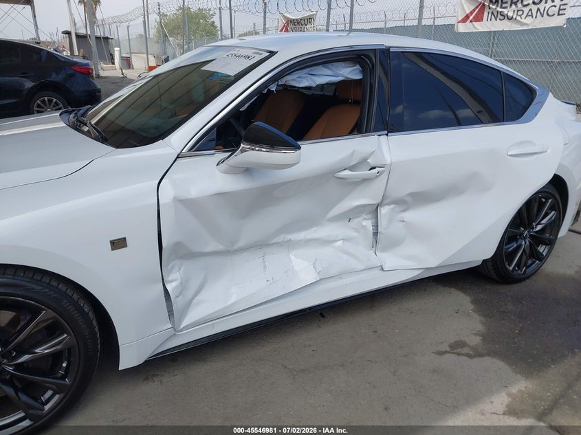 2025 Lexus Is VIN JTHBA1D24S5135638 IAAI salvage auction — LEFT SIDE, Salvage Title, sold $14,000 on 2026-07-29 (photo 6)