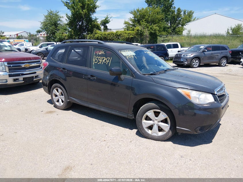 2014 Subaru Forester VIN JF2SJAEC8EH476943 IAAI salvage auction — NORMAL WEAR, Clear (Illinois), sold $425 on 2026-07-17 (photo 1)