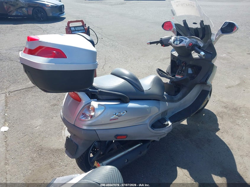 2007 Piaggio X9 evolution VIN ZAPM270W575001990 IAAI salvage auction — NORMAL WEAR, Clear-Dealer Only (Washington), sold $175 on 2026-07-16 (photo 4)