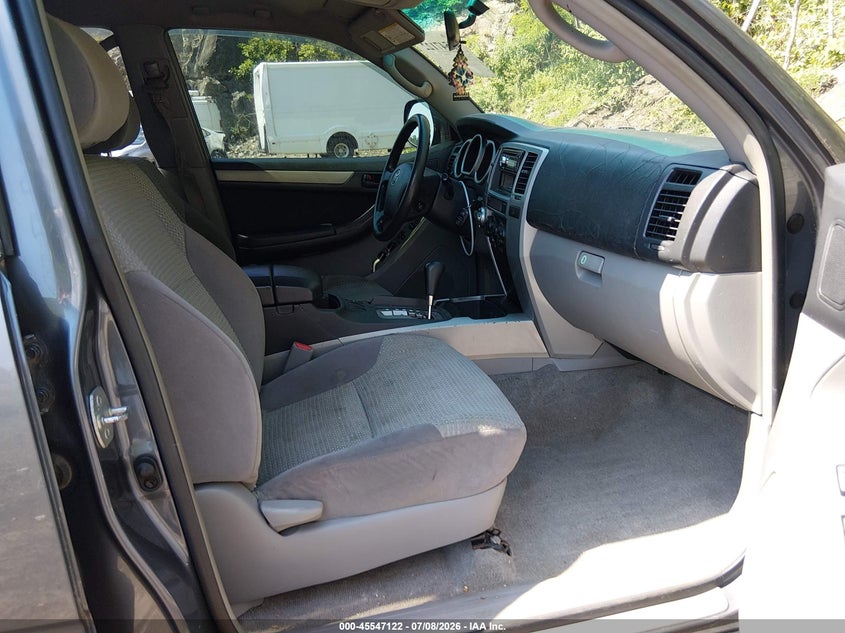 2004 Toyota 4runner VIN JTEBU14R540046520 IAAI salvage auction — NORMAL WEAR, Clear (Rhode Island), sold $2,125 on 2026-07-28 (photo 5)