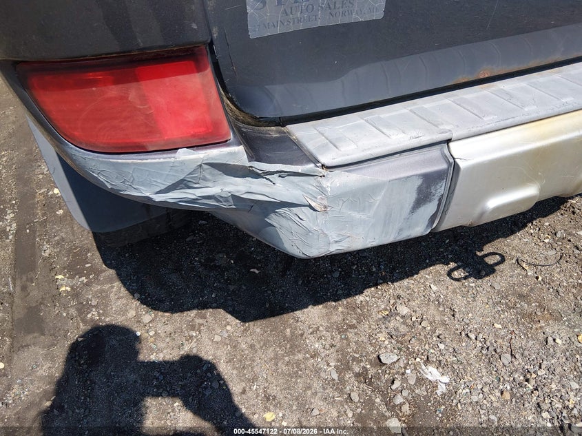 2004 Toyota 4runner VIN JTEBU14R540046520 IAAI salvage auction — NORMAL WEAR, Clear (Rhode Island), sold $2,125 on 2026-07-28 (photo 6)