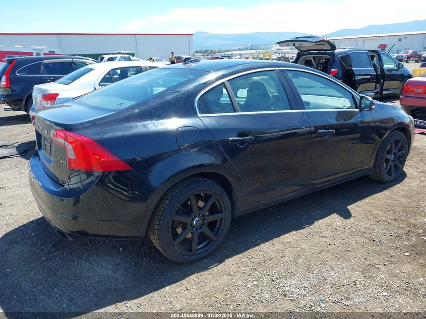 2015 Volvo S60 VIN YV126MFB8F2314171 IAAI salvage auction — NORMAL WEAR, Salvage Title, sold $1,150 on 2026-08-10 (photo 4)