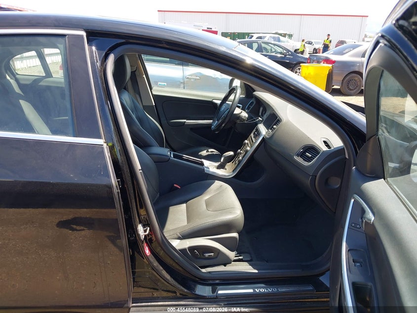 2015 Volvo S60 VIN YV126MFB8F2314171 IAAI salvage auction — NORMAL WEAR, Salvage Title, sold $1,150 on 2026-08-10 (photo 5)