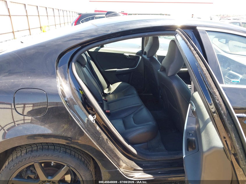 2015 Volvo S60 VIN YV126MFB8F2314171 IAAI salvage auction — NORMAL WEAR, Salvage Title, sold $1,150 on 2026-08-10 (photo 8)