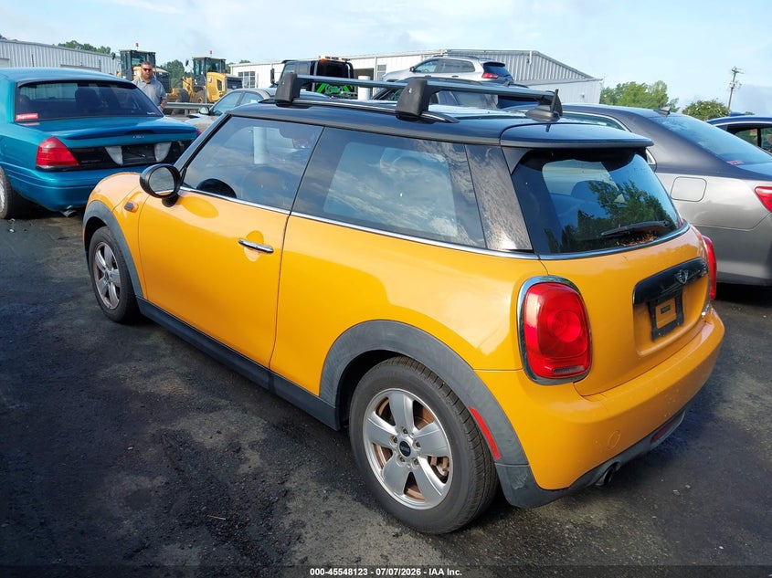 2017 Mini Hard top VIN WMWXP5C54H3C63858 IAAI salvage auction — NORMAL WEAR, Clear (North Carolina), sold $1,875 on 2026-07-30 (photo 3)