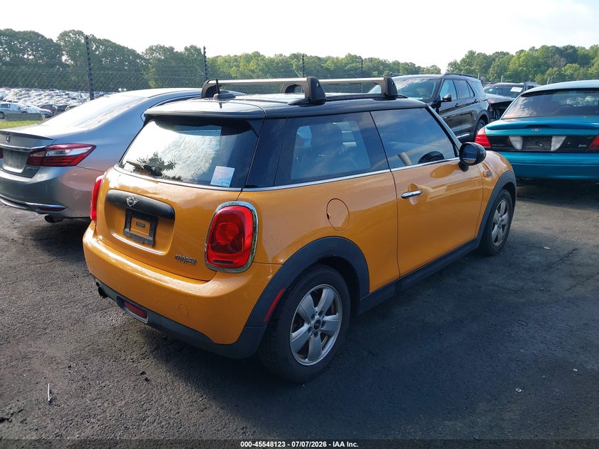 2017 Mini Hard top VIN WMWXP5C54H3C63858 IAAI salvage auction — NORMAL WEAR, Clear (North Carolina), sold $1,875 on 2026-07-30 (photo 4)
