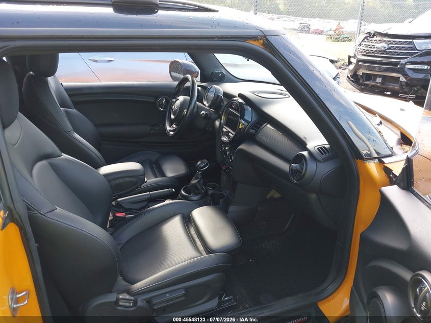 2017 Mini Hard top VIN WMWXP5C54H3C63858 IAAI salvage auction — NORMAL WEAR, Clear (North Carolina), sold $1,875 on 2026-07-30 (photo 5)