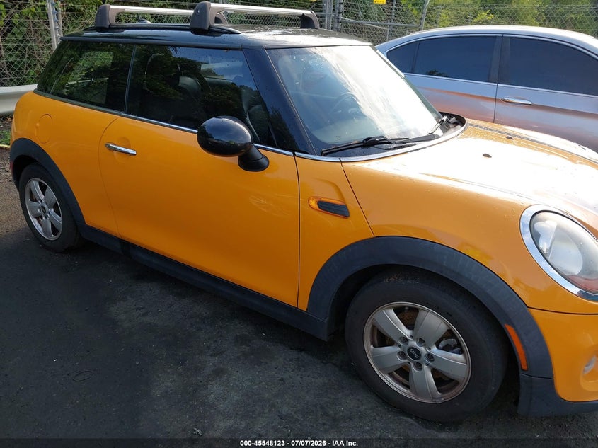 2017 Mini Hard top VIN WMWXP5C54H3C63858 IAAI salvage auction — NORMAL WEAR, Clear (North Carolina), sold $1,875 on 2026-07-30 (photo 6)