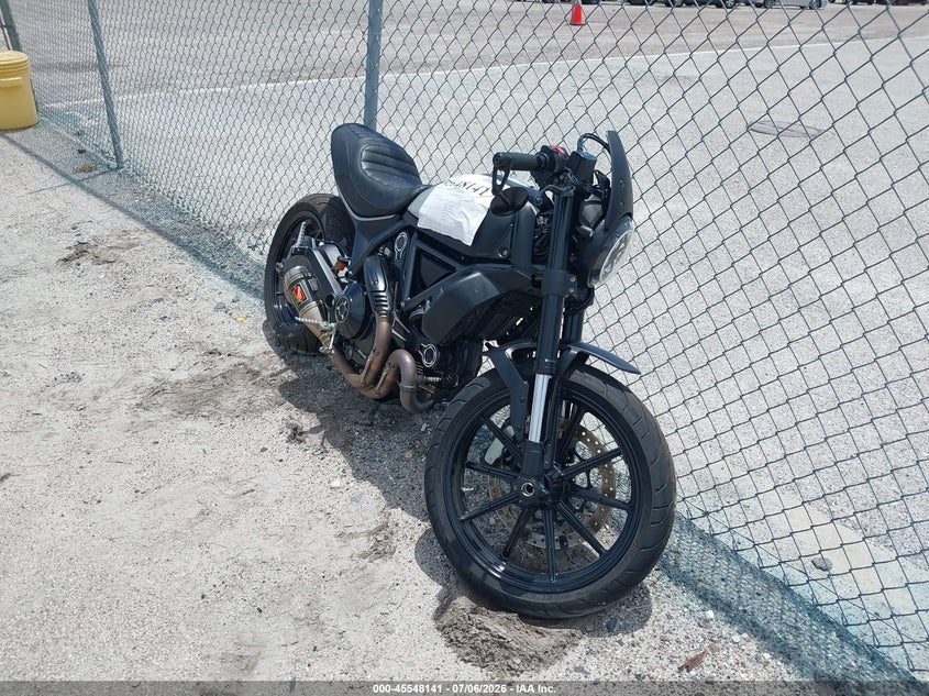 2022 Ducati Scrambler VIN ML0KAFPM7NT005851 IAAI salvage auction — LEFT SIDE, Certificate Of Destruction (Florida), sold $1,700 on 2026-07-29 (photo 1)