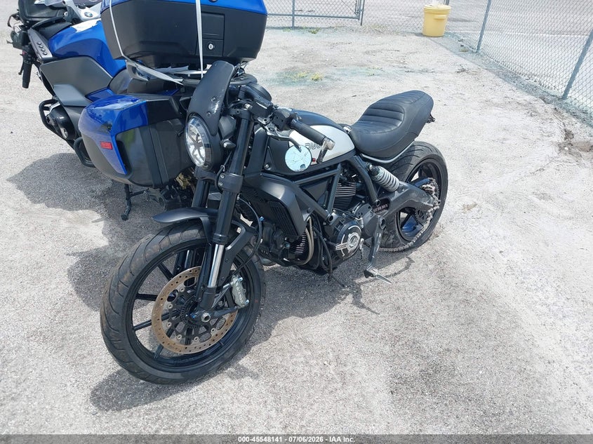 2022 Ducati Scrambler VIN ML0KAFPM7NT005851 IAAI salvage auction — LEFT SIDE, Certificate Of Destruction (Florida), sold $1,700 on 2026-07-29 (photo 2)