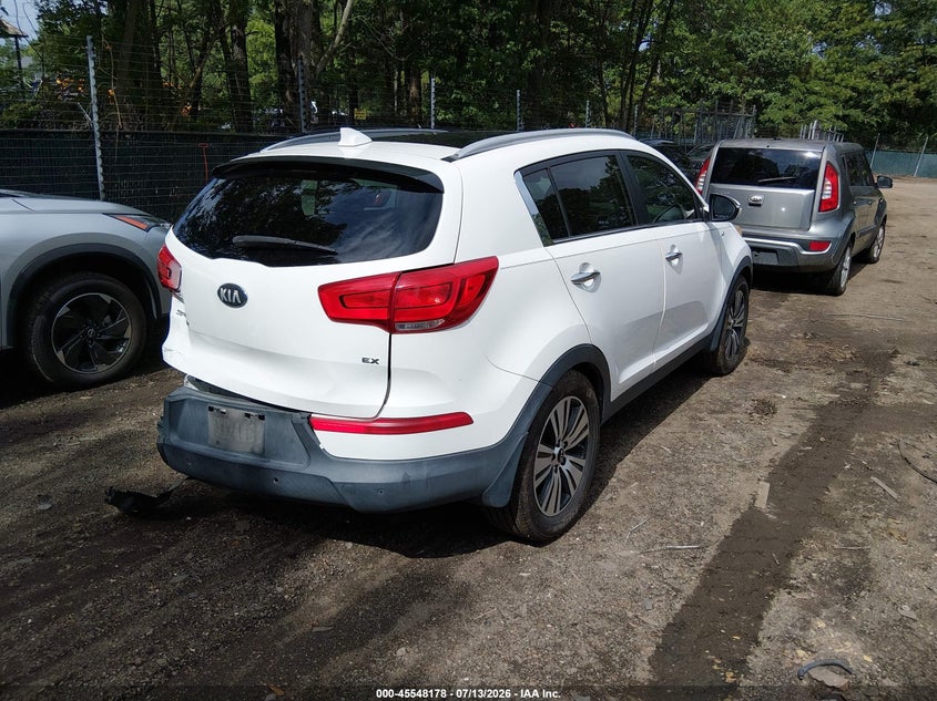 2015 Kia Sportage VIN KNDPCCAC1F7791638 IAAI salvage auction — REAR END, Clear (Virginia), sold $2,000 on 2026-07-30 (photo 4)