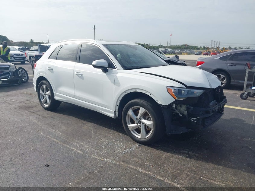 2021 Audi Q3 VIN WA1AUCF3XM1072166 IAAI salvage auction — FRONT END, Rebuildable (Florida), sold $1,050 on 2026-07-30 (photo 1)