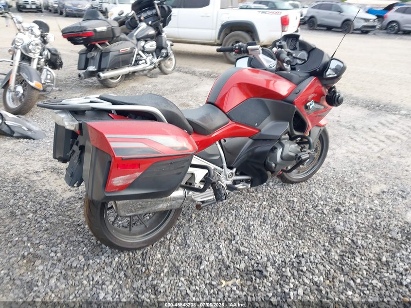 2020 BMW R 1250 VIN WB10J6301LZG39581 IAAI salvage auction — LEFT & RIGHT, Salvage (North Carolina), sold $3,100 on 2026-07-28 (photo 4)