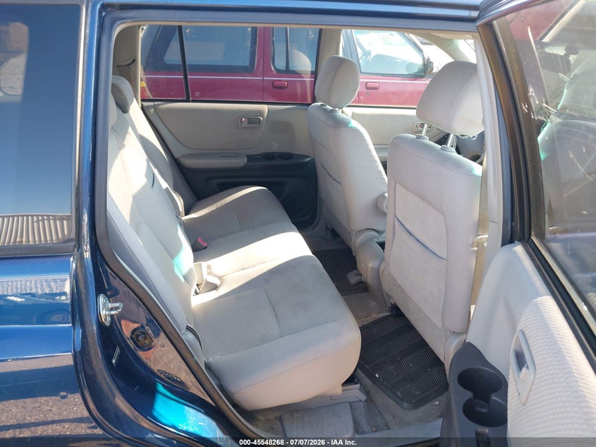 2007 Toyota Highlander VIN JTEEP21A070191767 IAAI salvage auction — NORMAL WEAR, Clear (Illinois), sold $725 on 2026-07-29 (photo 8)