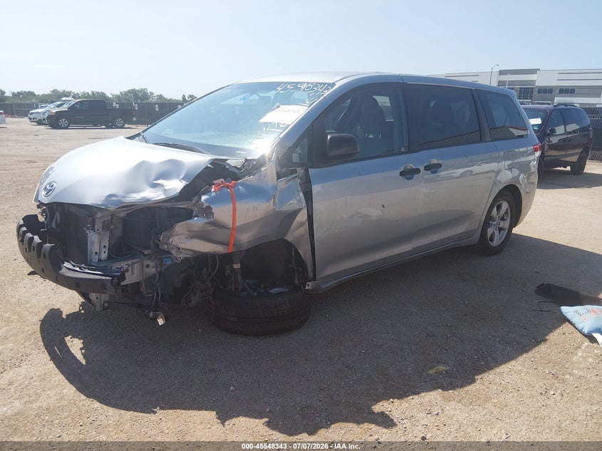 2011 Toyota Sienna VIN 5TDZK3DC2BS112287 IAAI salvage auction — NORMAL WEAR, Original (Texas), sold $1,150 on 2026-07-21 (photo 2)