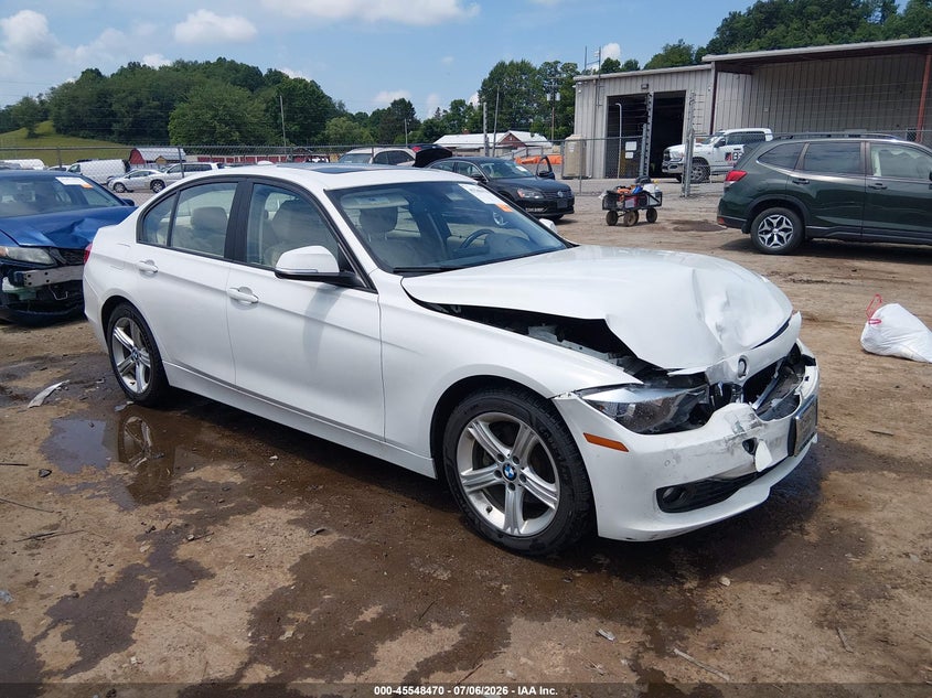 2013 BMW 3er VIN WBA3B3G53DNR79593 IAAI salvage auction — FRONT END, Salvage Title, sold $1,075 on 2026-08-20 (photo 1)