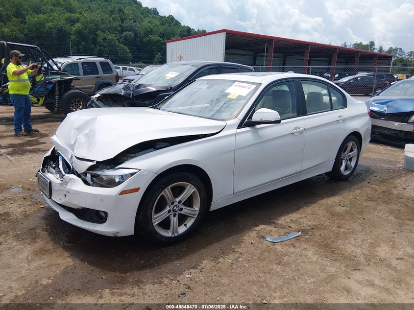 2013 BMW 3er VIN WBA3B3G53DNR79593 IAAI salvage auction — FRONT END, Salvage Title, sold $1,075 on 2026-08-20 (photo 2)