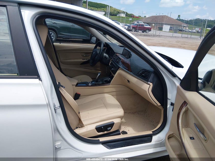 2013 BMW 3er VIN WBA3B3G53DNR79593 IAAI salvage auction — FRONT END, Salvage Title, sold $1,075 on 2026-08-20 (photo 5)