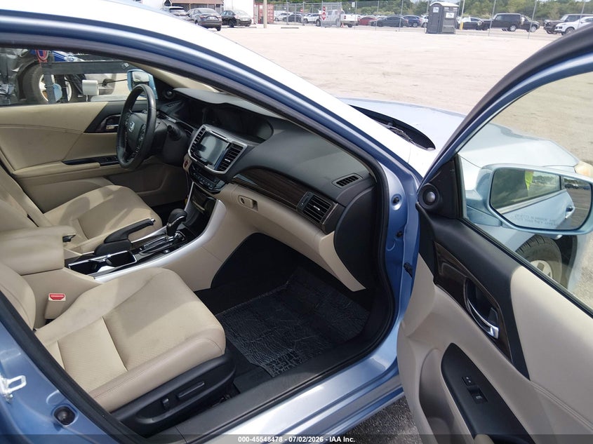 2017 Honda Accord VIN JHMCR6F58HC023771 IAAI salvage auction — REAR END, Rebuildable (Florida), sold $50 on 2026-07-30 (photo 5)