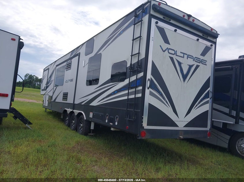 2019 Dutchmen 45ft voltage m3805 VIN 4YDF41131KZ990312 IAAI salvage auction — WATER/FLOOD, Certificate Of Destruction (Louisiana), sold $6,700 on 2026-09-25 (photo 3)