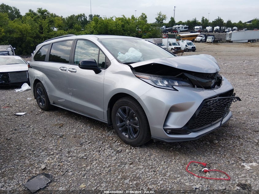 2025 Toyota Sienna VIN 5TDXSKFC7SS211461 — IAAI salvage auction photo