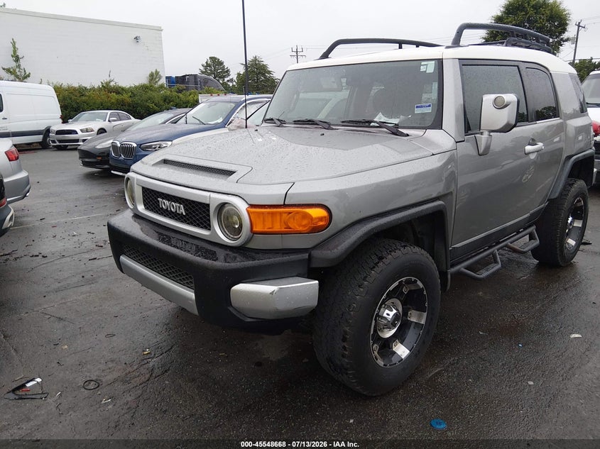 2009 Toyota Fj cruiser VIN JTEZU11F79K008372 IAAI salvage auction — RIGHT SIDE, Salvage (North Carolina), sold $2,950 on 2026-07-29 (photo 2)