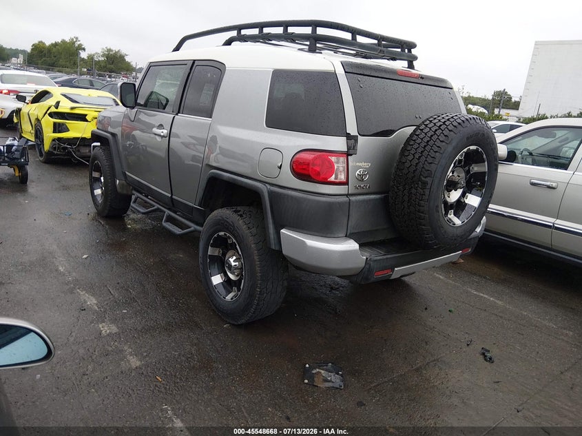2009 Toyota Fj cruiser VIN JTEZU11F79K008372 IAAI salvage auction — RIGHT SIDE, Salvage (North Carolina), sold $2,950 on 2026-07-29 (photo 3)
