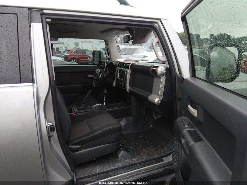 2009 Toyota Fj cruiser VIN JTEZU11F79K008372 IAAI salvage auction — RIGHT SIDE, Salvage (North Carolina), sold $2,950 on 2026-07-29 (photo 5)