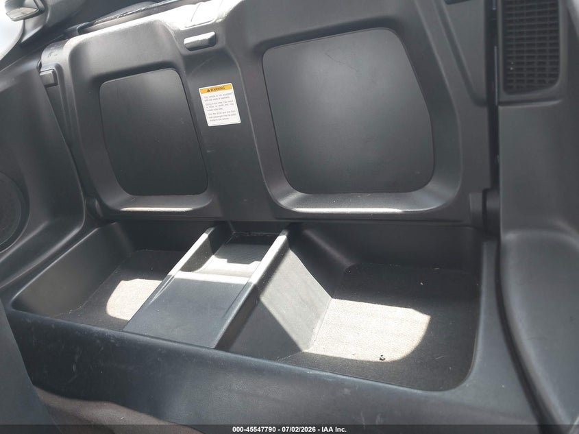 2011 Honda Cr-z VIN JHMZF1D61BS010732 IAAI salvage auction — NORMAL WEAR, Clear (Florida), sold $475 on 2026-07-30 (photo 8)