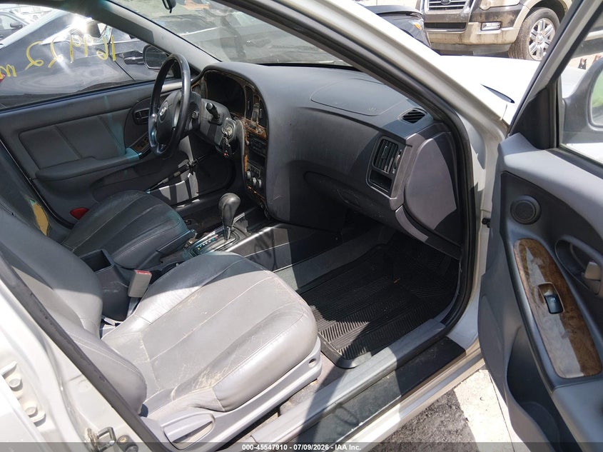 2005 Hyundai Elantra VIN KMHDN56D95U145169 IAAI salvage auction — NORMAL WEAR, Clear (Indiana), sold $325 on 2026-07-15 (photo 5)