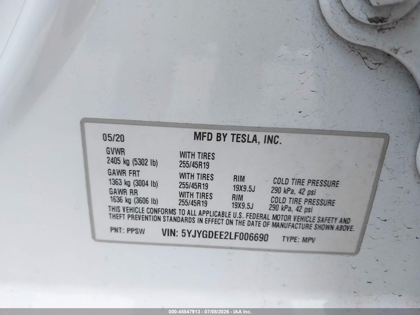 2020 Tesla Model y VIN 5YJYGDEE2LF006690 IAAI salvage auction — RIGHT FRONT, Salvage Title, sold $4,550 on 2026-09-26 (photo 9)
